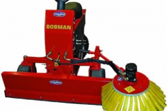 BOBMAN PRO s rotačním kartáčem a radlicí